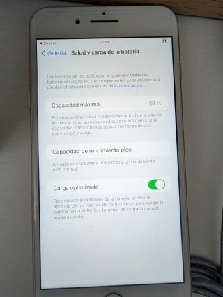 iPhone 8 Plus Rosa 64GB con muchos accesorios