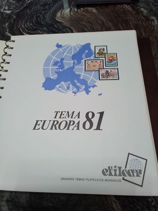 Sellos tema Europa con albunes sin usar