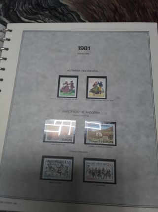 Sellos tema Europa con albunes sin usar