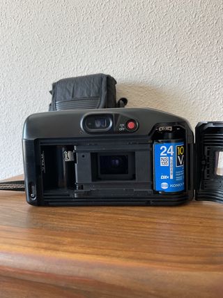 Cámara analógica Canon Sure Shot Zoom-S