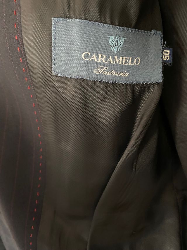Traje azul marino, marca Caramelo