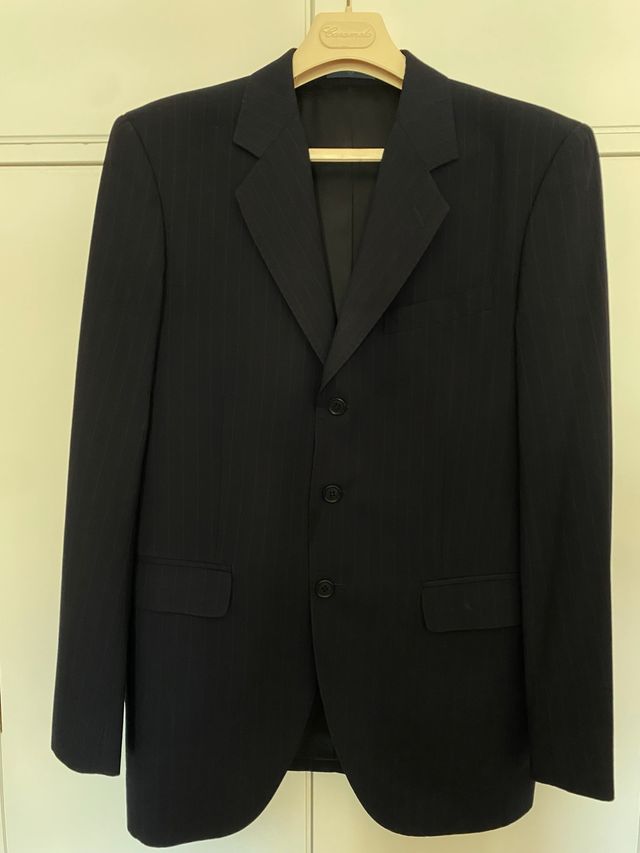 Traje azul marino, marca Caramelo