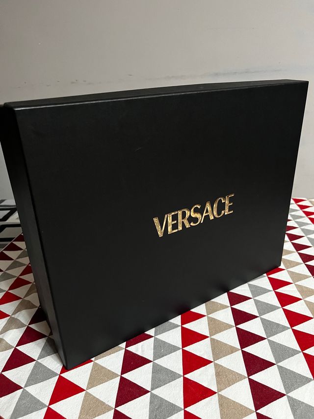 Caja Versace