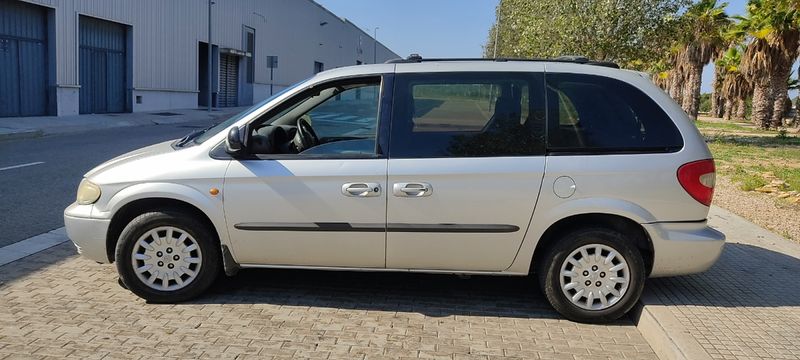 Chrysler Voyager 2003 - foto 1