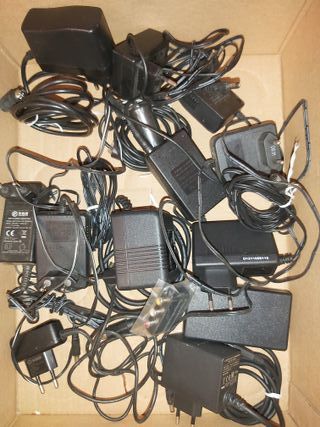 Lote teléfonos inalámbricos, cargadores, adaptador