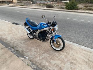 Suzuki GS500e