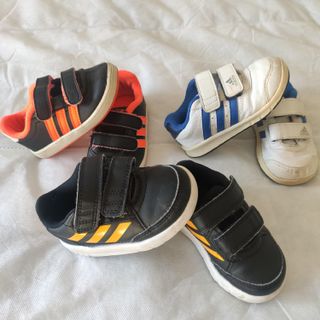 Lote 3 zapatillas ADIDAS talla 20 primeros pasos