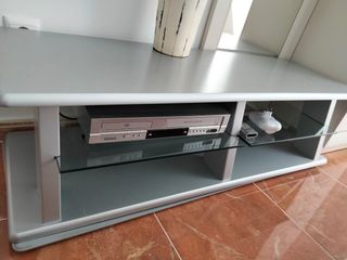 Mesa para la televisión