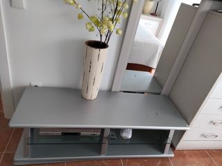 Mesa para la televisión