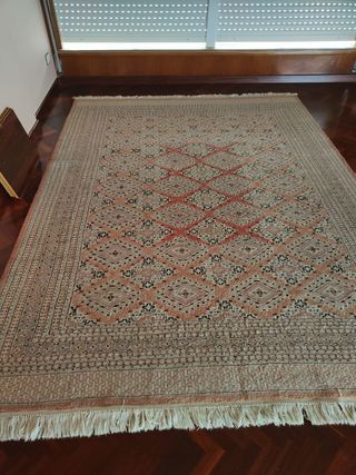 Alfombra de lana (hecha a mano)