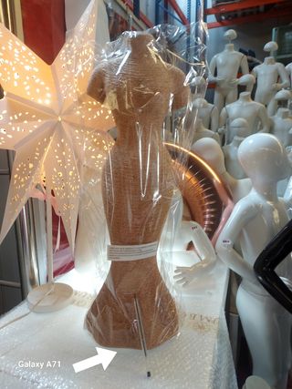 EXPOSITOR DE COLLARES TAMAÑO GRANDE 62CM DE ALTO.