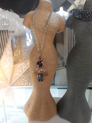 EXPOSITOR DE COLLARES TAMAÑO GRANDE 62CM DE ALTO.