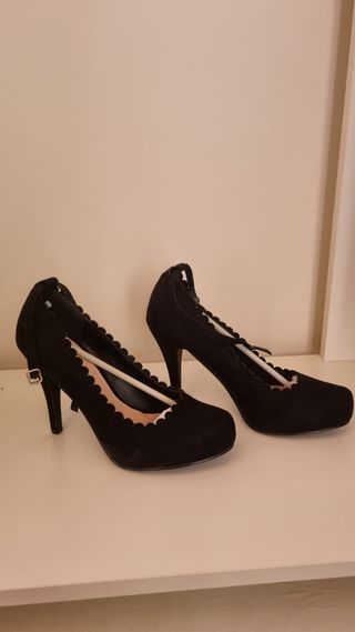 Zapato salón sin estrenar.