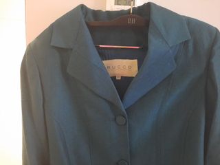 Chaqueta azul petróleo.  Trucco