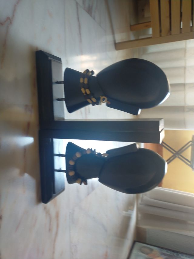 Posa libro de madera