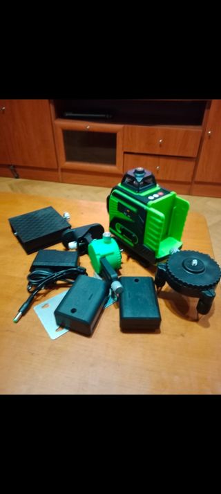 nivel laser 4d 2 baterias