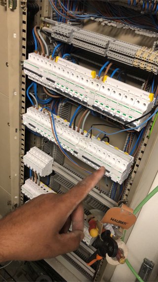 Electricista Autorizado Averías y Reformas Rapidas