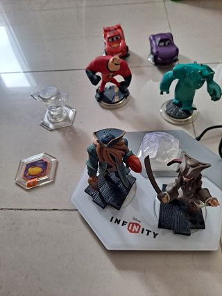 Figuras y portal Disney Infinity