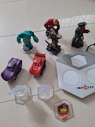 Figuras y portal Disney Infinity