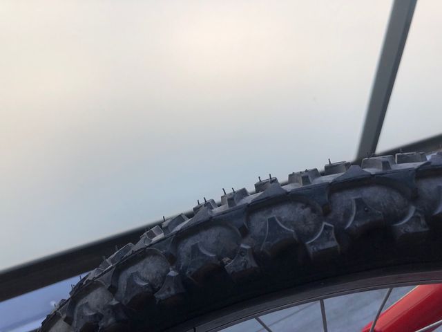 Bicicleta roja talla 8 años