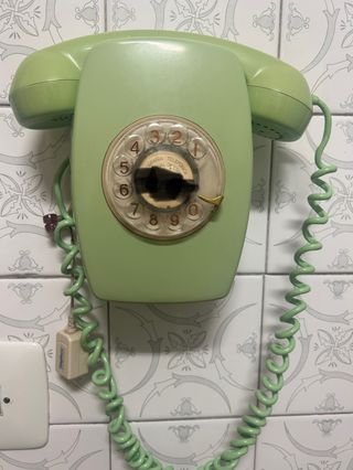 Teléfono de Baquelita antiguo