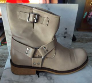 Botines color hielo
