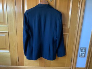 Americana azul marino. Cortefiel. T 42