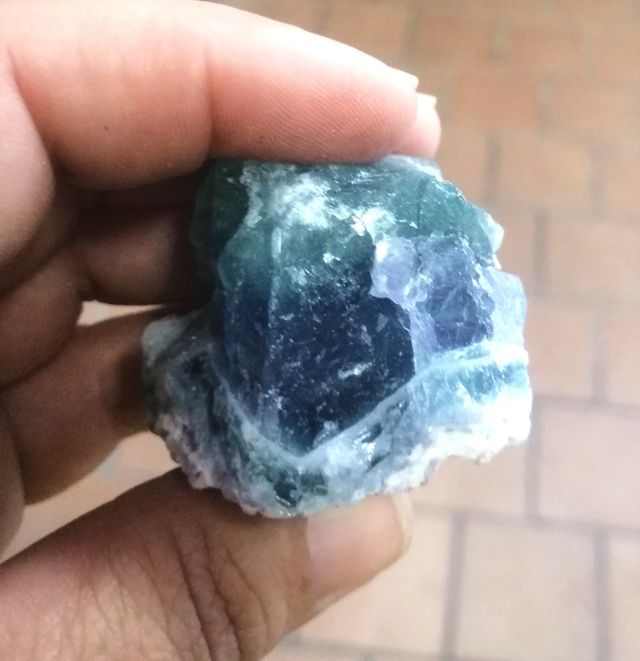 Mineral  en bruto de fluorita 102