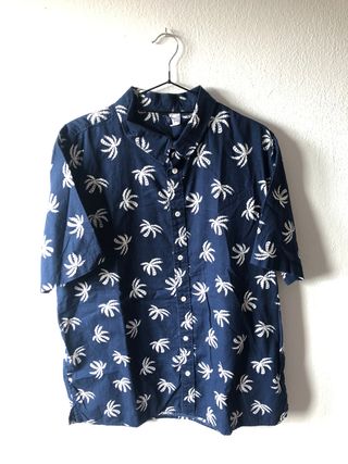Camisa de palmeras tipo "vintage" de H&M
