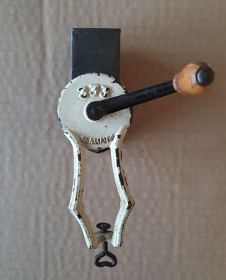 Antiguo Rallador Alemán.