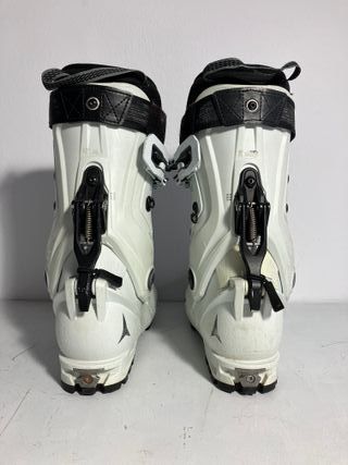 Botas de travesía atomic backland expert.