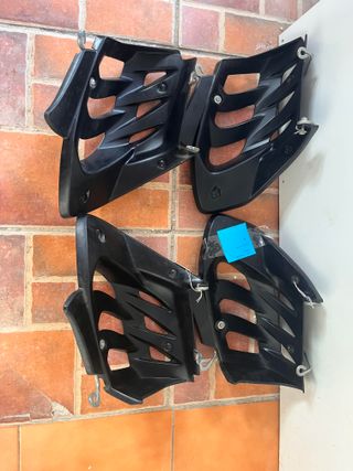 JUEGO PROTECTOR REPOSAPIES RAPTOR 700