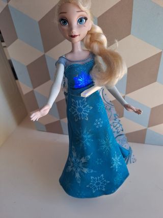 Muñeca Elsa