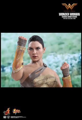 Hot Toys Wonder Woman (Training Armor) MMS424