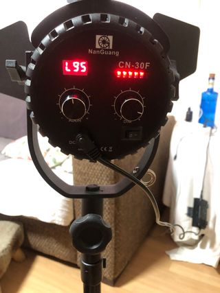 Foco estudio fotografico y trípode