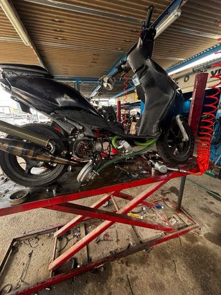 Yamaha jog rr con motor aerox