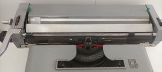 MÁQUINA DE ESCRIBIR ANTIGUA OLIVETTI LINEA 88