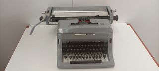 MÁQUINA DE ESCRIBIR ANTIGUA OLIVETTI LINEA 88