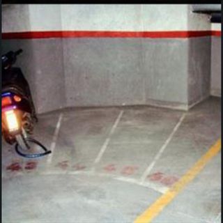 Parking moto alquilo o vendo