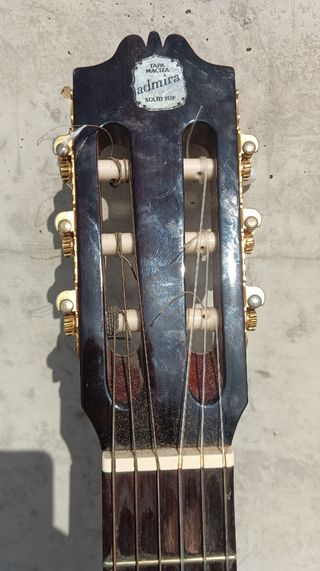 Guitarra clásica Admira Solista