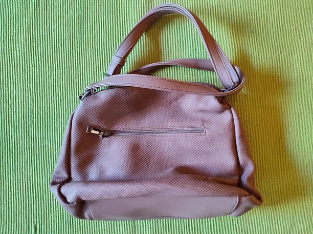 Bolso entre marrón y color salmón oscuro 