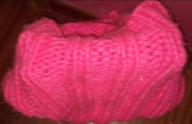 Cuello de lana punto grueso rosa fuerte