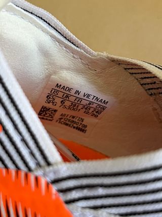 T39 y T 40 - Botas de Futbol Nemeziz.1