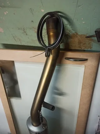 Silencioso   LEO VINCE SBK