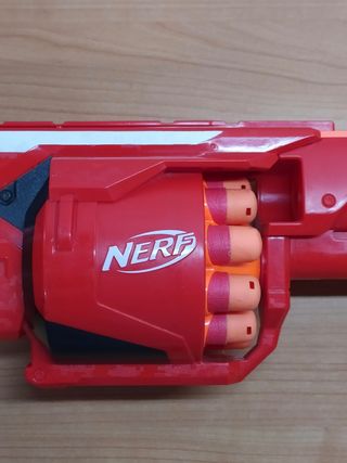 Pistola Nerf MEGA