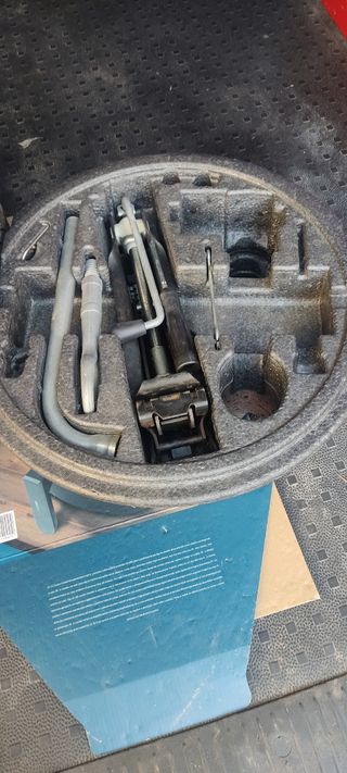 Neumático Bridgestone + extras  todo nuevo