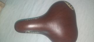 Vendo sillón de cuero bicicleta antigua
