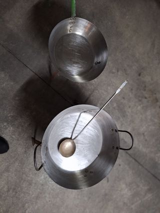 sarten hierro forjado con patas para gachamigas