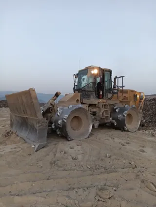 BUSCO TRABAJO MAQUINISTA