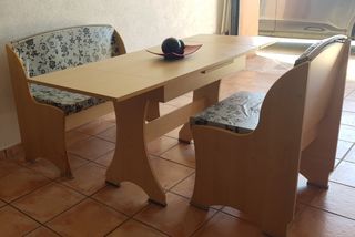 Conjunto Mesa extensible y 2 sofás